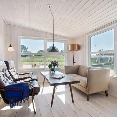 Tabithe - 500m From The Sea By Interhome *